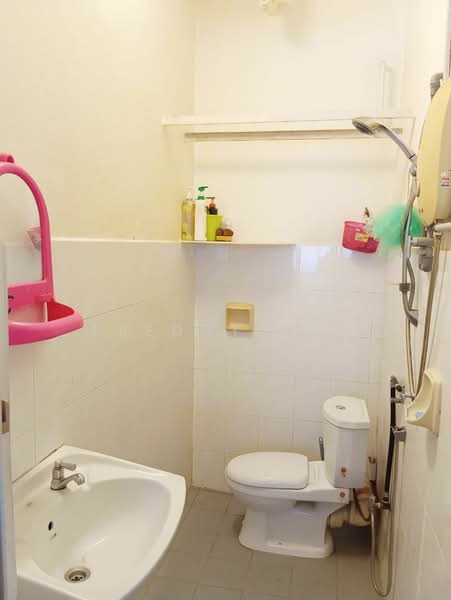 Rumah Flat untuk Dijual di Pesara Nipah - Freddy Tan - Bathroom - PropertyGuru.com.my