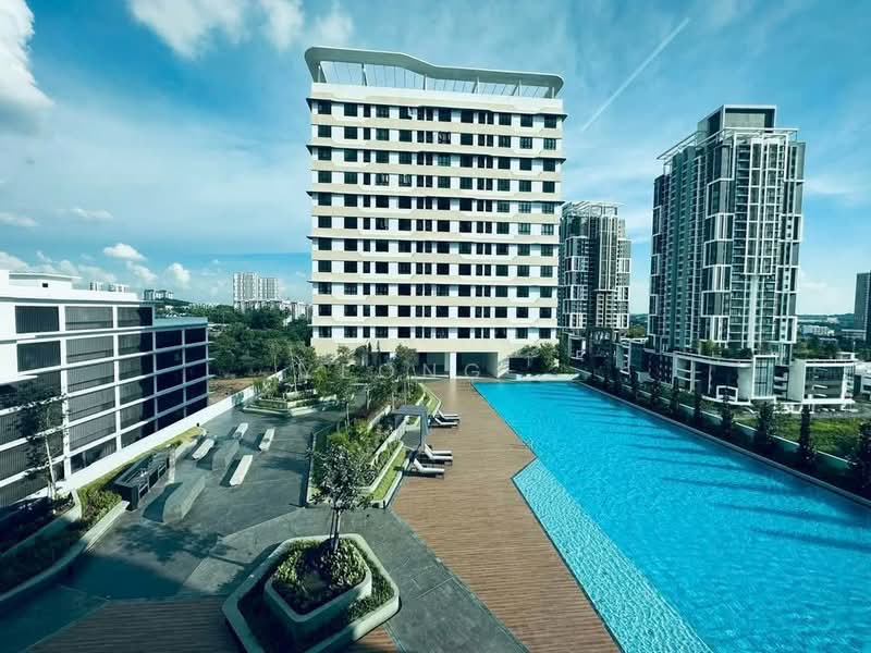 Servis Apartment untuk Disewa di Edusphere - Yeong . - Pool - PropertyGuru.com.my