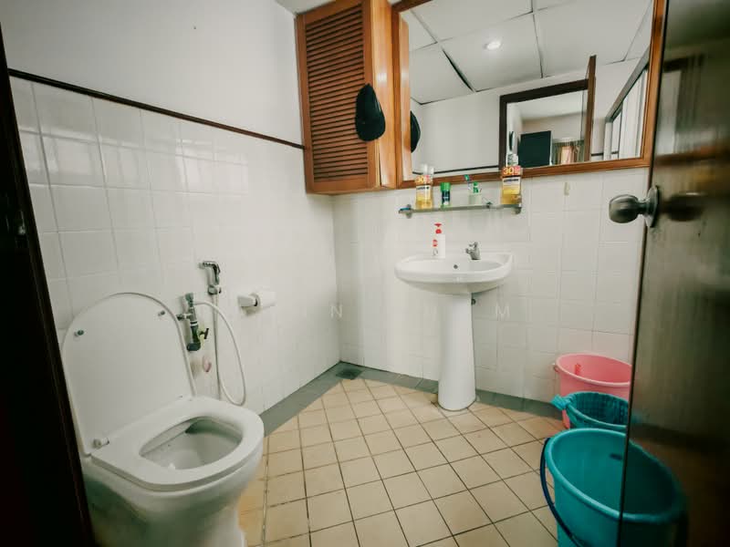 Kondominium untuk Dijual di Bistari Lavender Condominium - Gavin Tham - Bathroom - PropertyGuru.com.my