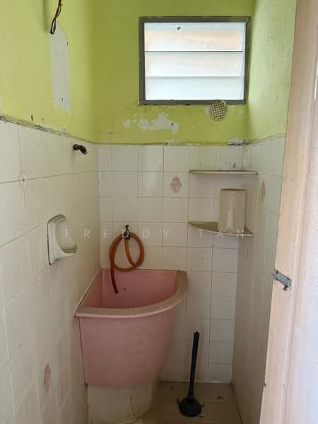 Flat for Sale at Desa Permai Indah Flat - Freddy Tan - Bathroom - PropertyGuru.com.my