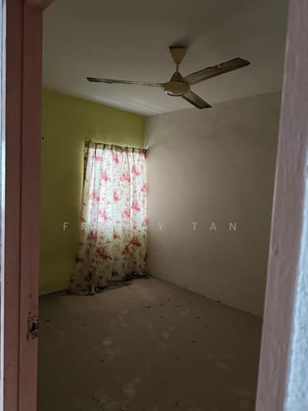 Flat for Sale at Desa Permai Indah Flat - Freddy Tan - Bedroom - PropertyGuru.com.my