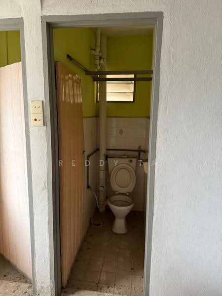 Flat for Sale at Desa Permai Indah Flat - Freddy Tan - Bathroom - PropertyGuru.com.my