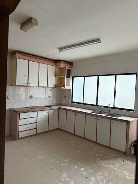 Flat for Sale at Desa Permai Indah Flat - Freddy Tan - Kitchen - PropertyGuru.com.my