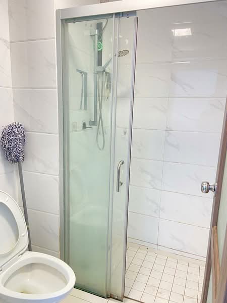 Apartment for Rent at Starview Bay @ Forest City - Alex Cheah - Bathroom - PropertyGuru.com.my