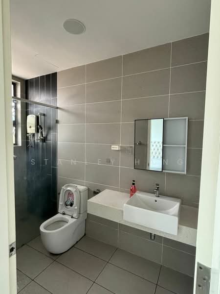 Service Residence for Rent at The Cruise Residence - Stanley Hang - Bathroom - PropertyGuru.com.my