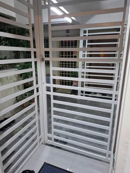 Pangsapuri untuk Dijual di Taman Sri Idaman - Freddy Tan - Entrance - PropertyGuru.com.my