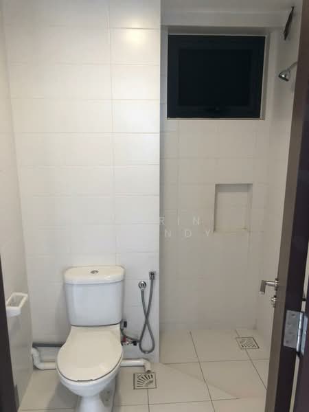 Servis Apartment untuk Dijual di Trefoil @ Setia City - Nazrin Affendy - Bathroom - PropertyGuru.com.my