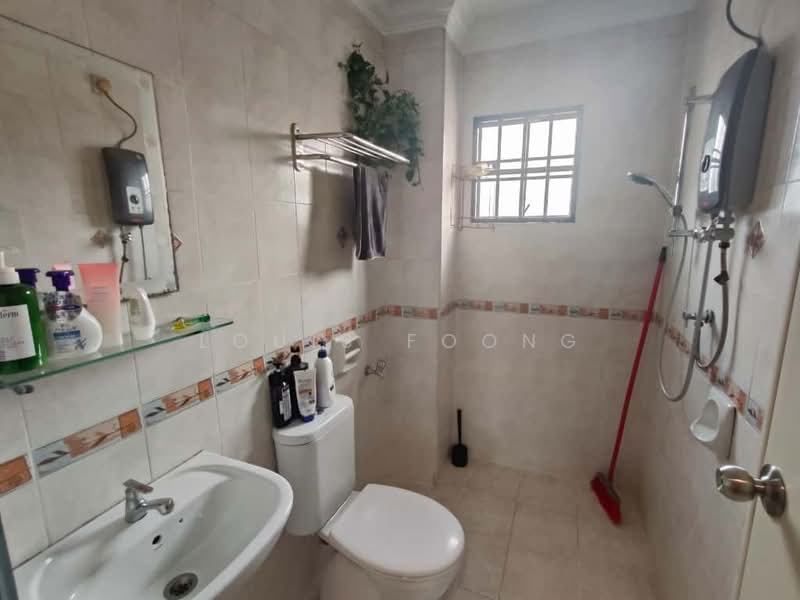 3-storey Terraced House for Sale in Bandar Utama (Selangor) - Louis Foong - Bathroom - PropertyGuru.com.my