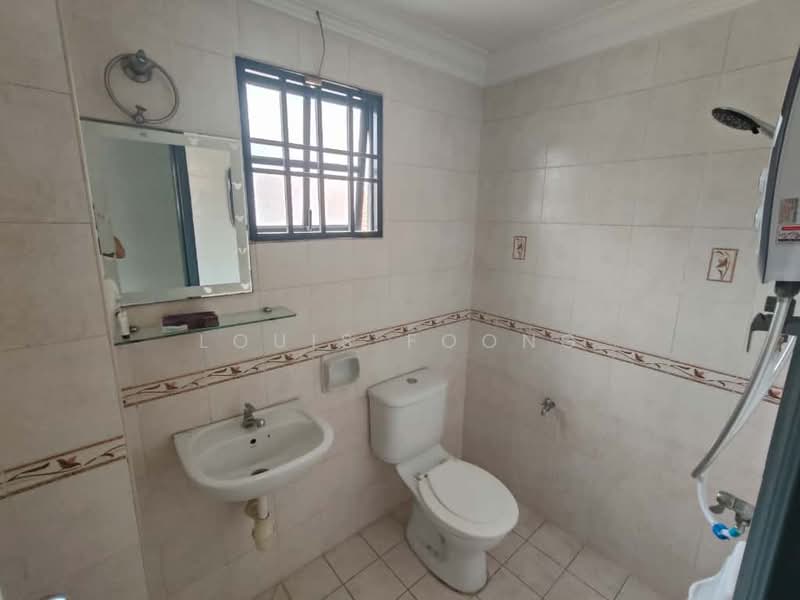 3-storey Terraced House for Sale in Bandar Utama (Selangor) - Louis Foong - Bathroom - PropertyGuru.com.my