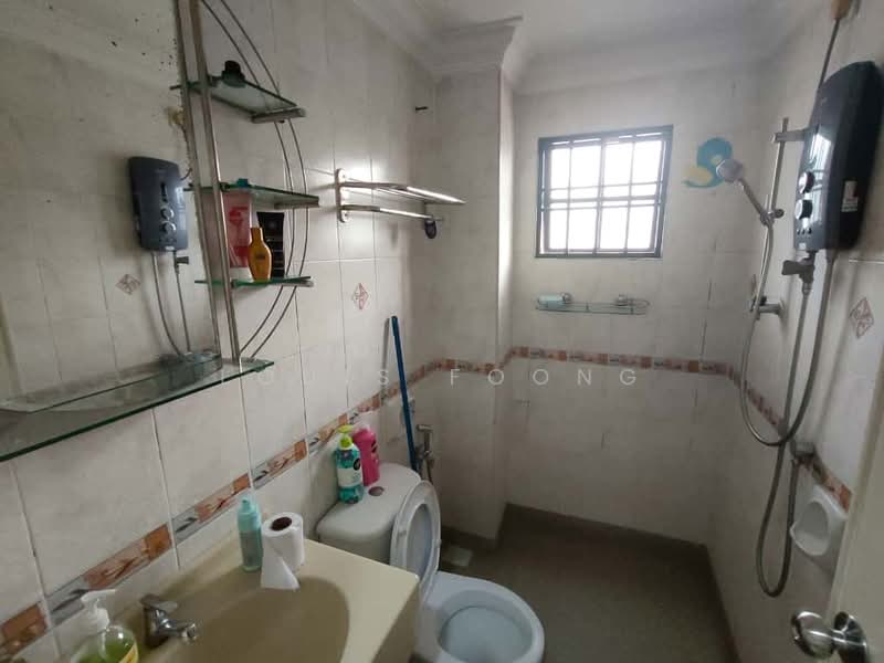3-storey Terraced House for Sale in Bandar Utama (Selangor) - Louis Foong - Bathroom - PropertyGuru.com.my