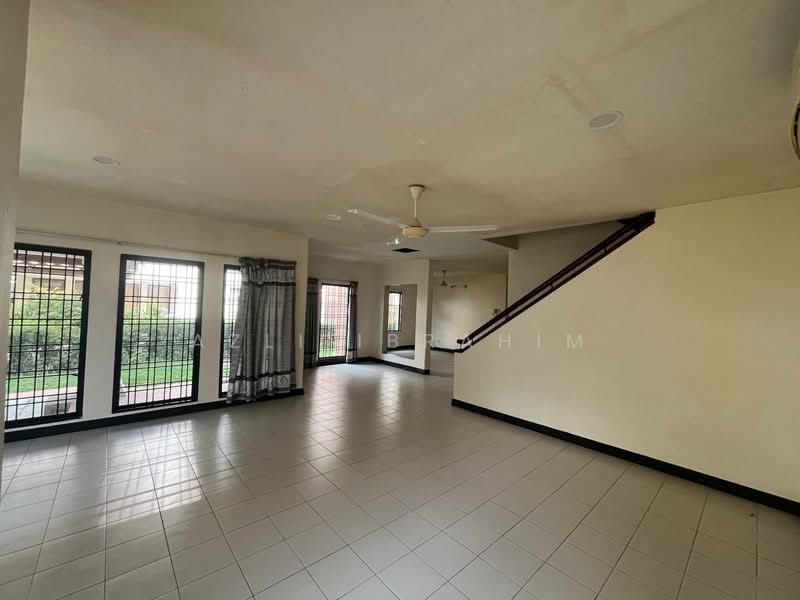 Semi-Detached House for Sale in Presint 10 (Putrajaya) - Azli Ibrahim - Living Room - PropertyGuru.com.my