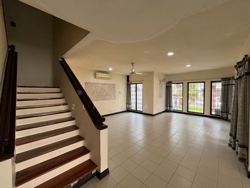 Semi-Detached House for Sale in Presint 10 (Putrajaya) - Azli Ibrahim - Living Room - PropertyGuru.com.my