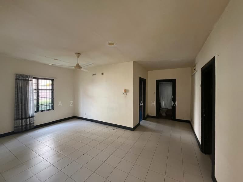 Semi-Detached House for Sale in Presint 10 (Putrajaya) - Azli Ibrahim - Living Room - PropertyGuru.com.my