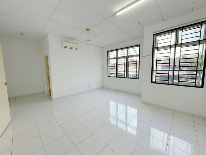 Rumah Teres 2 Tingkat untuk Disewa di Taman Setia Indah (Tebrau) - Benjamin Ong - Interior - PropertyGuru.com.my