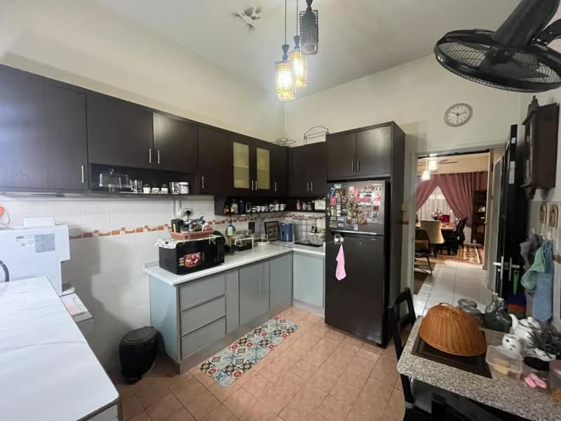 Rumah Teres 2 Tingkat untuk Dijual di Bandar Bukit Tinggi (Klang) - Prabu B. - Kitchen - PropertyGuru.com.my