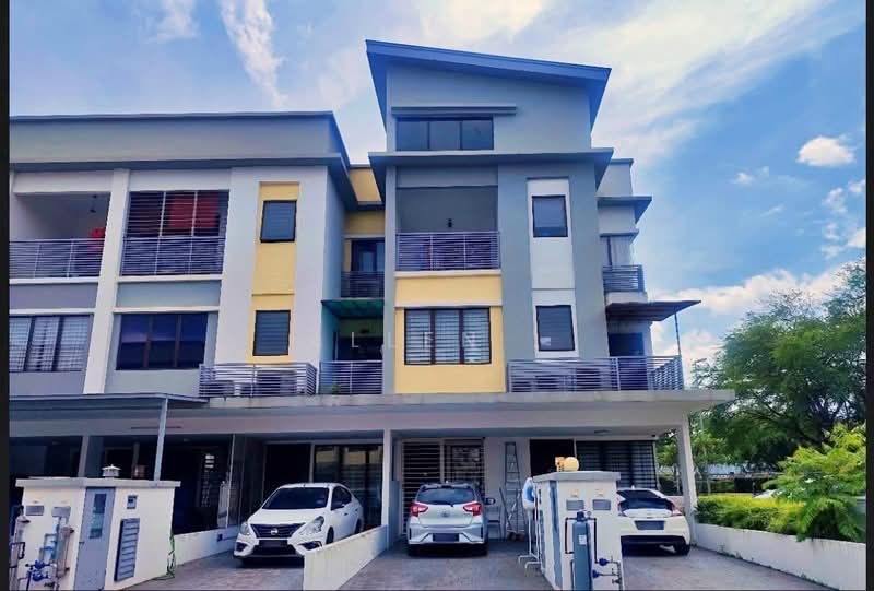 Townhouse for Sale in 16 Sierra (Puchong) - Allen . - Exterior - PropertyGuru.com.my