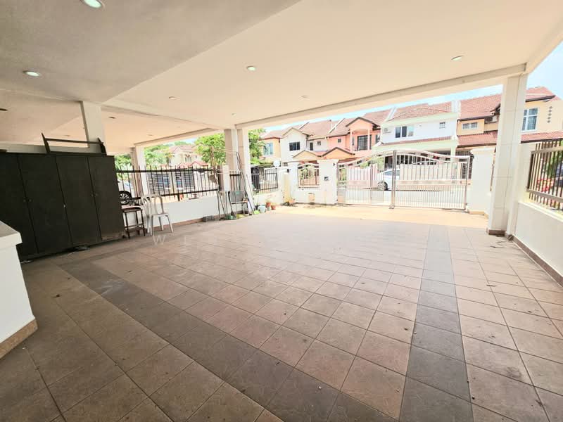 2-storey Terraced House for Sale in TAMAN PUCHONG UTAMA (Puchong) - Wendy Chin - Exterior - PropertyGuru.com.my