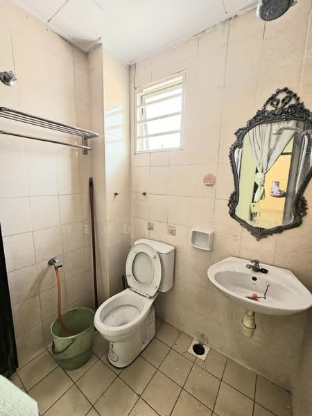 2-storey Terraced House for Sale in TAMAN PUCHONG UTAMA (Puchong) - Wendy Chin - Bathroom - PropertyGuru.com.my