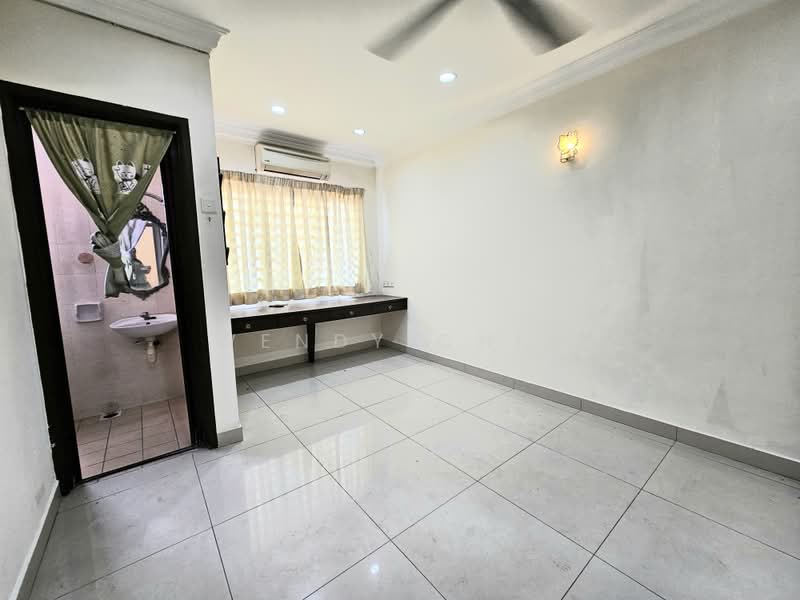 2-storey Terraced House for Sale in TAMAN PUCHONG UTAMA (Puchong) - Wendy Chin - Interior - PropertyGuru.com.my