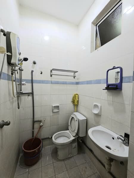 2-storey Terraced House for Sale in TAMAN PUCHONG UTAMA (Puchong) - Wendy Chin - Bathroom - PropertyGuru.com.my