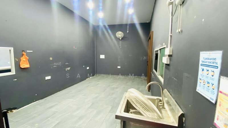 Shop for Rent in Kuantan (Pahang) - Sam Jamal - Interior - PropertyGuru.com.my