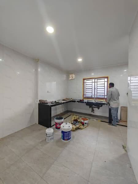 Flat for Sale at Flat Taman Ungku Tun Aminah - Louis Khow - Kitchen - PropertyGuru.com.my