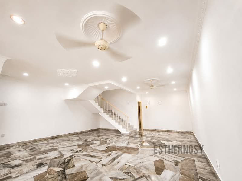 Rumah Teres 2 Tingkat untuk Dijual di Port Klang (Pelabuhan Klang) (Selangor) - Esther Ng - Living Room - PropertyGuru.com.my