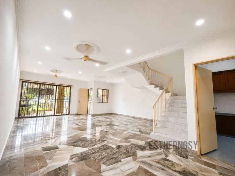 Rumah Teres 2 Tingkat untuk Dijual di Port Klang (Pelabuhan Klang) (Selangor) - Esther Ng - Living Room - PropertyGuru.com.my