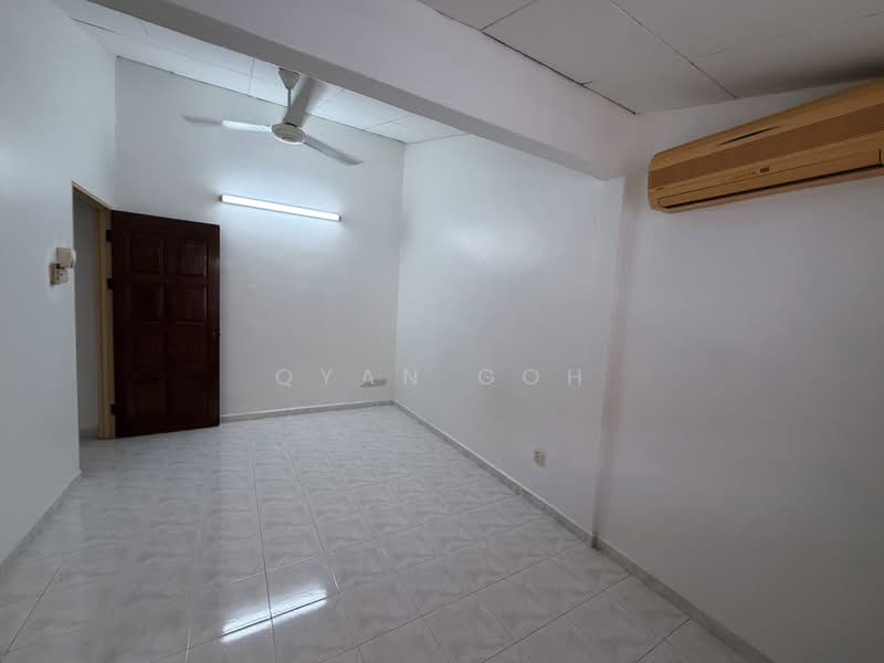 Terraced House for Rent in Island Glades (Jelutong) - Qyan Goh - Interior - PropertyGuru.com.my