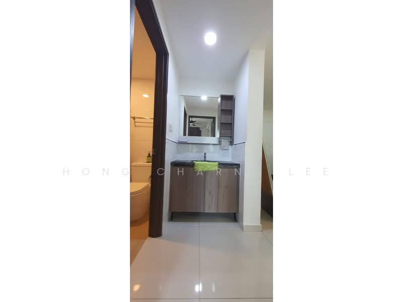 Servis Apartment untuk Disewa di Country Garden Central Park - Hong Charng Lee - Bathroom - PropertyGuru.com.my