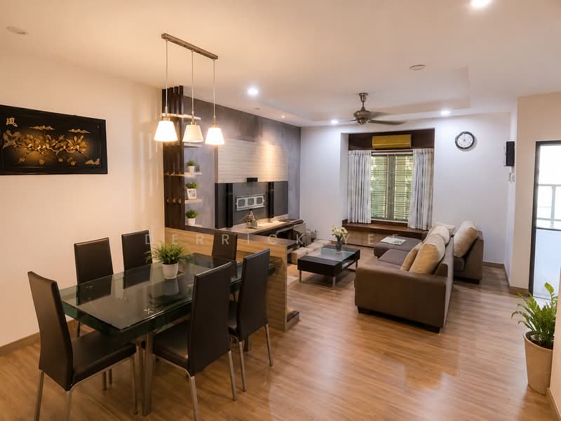 Rumah Berkembar untuk Dijual di Taman Tasik Utama (Bukit Katil) - Derrick Yee - Living Room - PropertyGuru.com.my