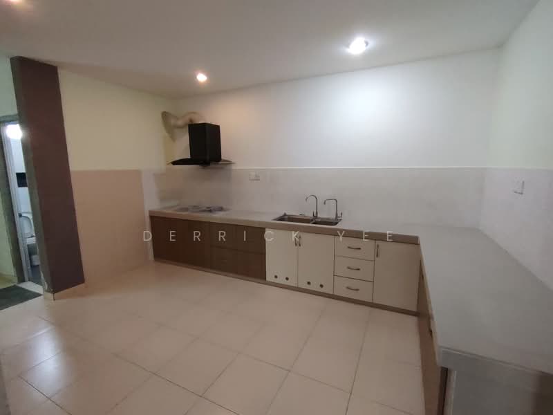 Rumah Berkembar untuk Dijual di Taman Tasik Utama (Bukit Katil) - Derrick Yee - Kitchen - PropertyGuru.com.my