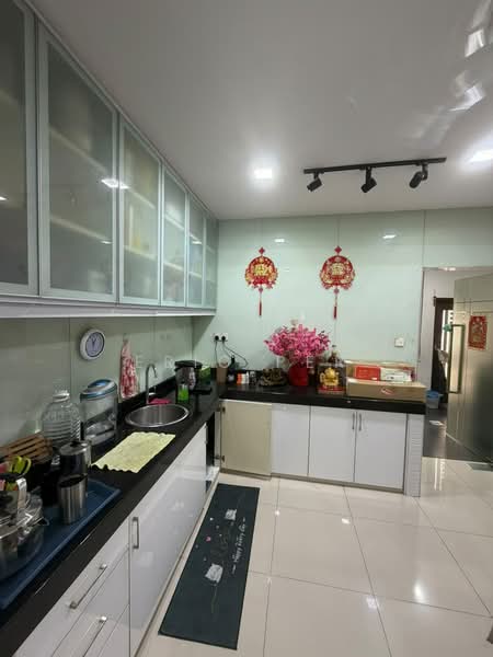 Rumah Teres 2 Tingkat untuk Dijual di Sutera Damansara (Damansara Damai) - Eric Per - Kitchen - PropertyGuru.com.my