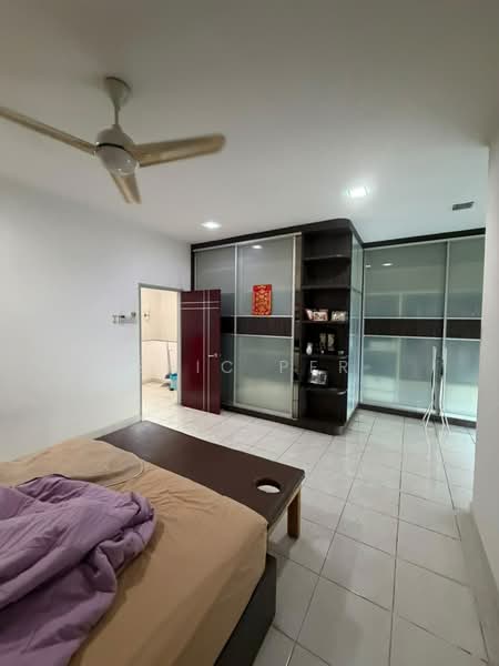 Rumah Teres 2 Tingkat untuk Dijual di Sutera Damansara (Damansara Damai) - Eric Per - Bedroom - PropertyGuru.com.my