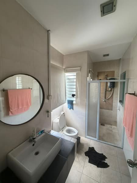 Rumah Teres 2 Tingkat untuk Dijual di Sutera Damansara (Damansara Damai) - Eric Per - Bathroom - PropertyGuru.com.my