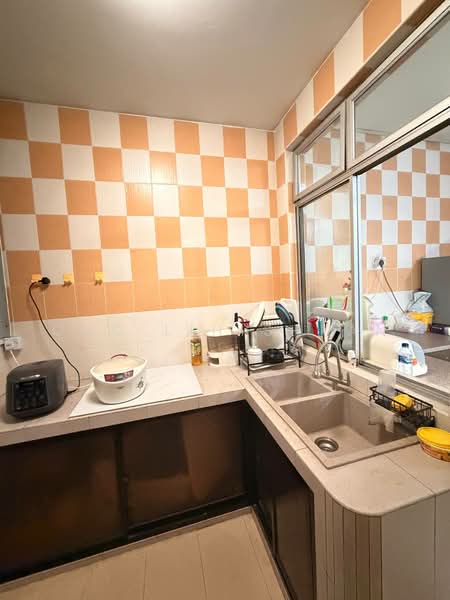 Pangsapuri untuk Dijual di Kipark Apartment - Ong Lih Shyan - Kitchen - PropertyGuru.com.my