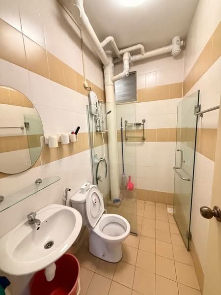 Pangsapuri untuk Dijual di Kipark Apartment - Ong Lih Shyan - Bathroom - PropertyGuru.com.my