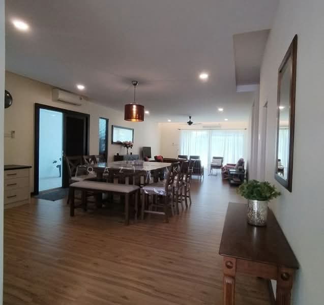 Semi-Detached House for Sale in Taman Pasir Puteh (Ipoh) - Qazin Khoo - Dining Room - PropertyGuru.com.my
