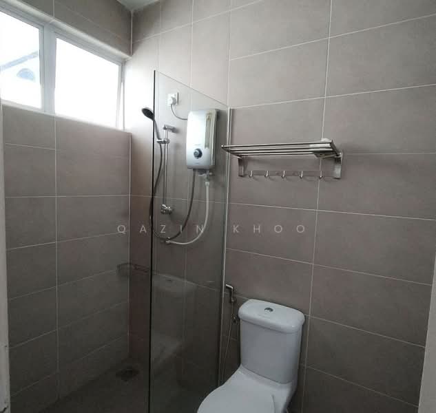Semi-Detached House for Sale in Taman Pasir Puteh (Ipoh) - Qazin Khoo - Bathroom - PropertyGuru.com.my