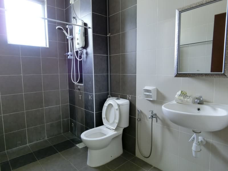 2-storey Terraced House for Sale in Taman Desaru Utama (Pengerang) - TK Ding - Bathroom - PropertyGuru.com.my