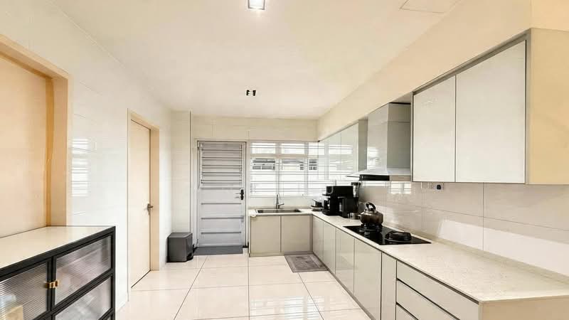 Cluster House for Sale in Setia Tropika (Johor Bahru) - Kok Hui - Kitchen - PropertyGuru.com.my