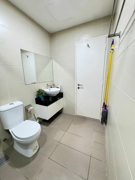Service Residence for Sale at LakePark Residence @ KL North - Ken Lai - Bathroom - PropertyGuru.com.my