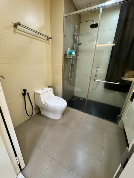 Service Residence for Sale at LakePark Residence @ KL North - Ken Lai - Bathroom - PropertyGuru.com.my