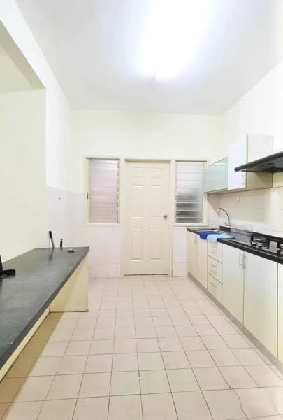 Kondominium untuk Disewa di Suriamas - CK Chieng - Kitchen - PropertyGuru.com.my