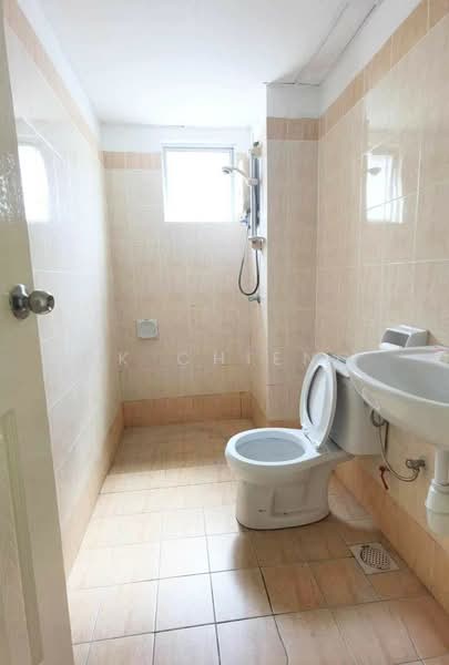 Kondominium untuk Disewa di Suriamas - CK Chieng - Bathroom - PropertyGuru.com.my