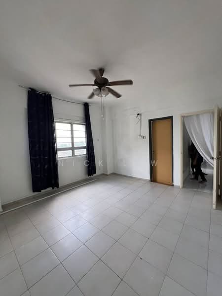 Kondominium untuk Disewa di Dwi Mahkota - Nick Low - Living Room - PropertyGuru.com.my