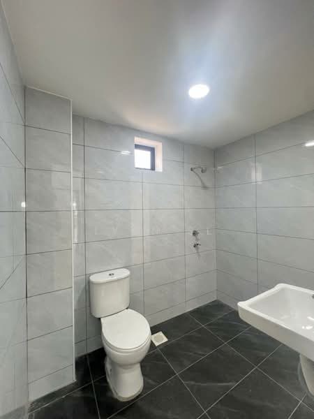 Rumah Teres 2 Tingkat untuk Dijual di Taman Sri Skudai (Skudai) - Lynn SL - Bathroom - PropertyGuru.com.my