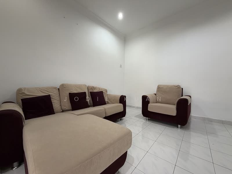 2-storey Terraced House for Sale in Taman Lapangan Melodi (Ipoh) - Jodie Kuan - LIVING AREA - PropertyGuru.com.my