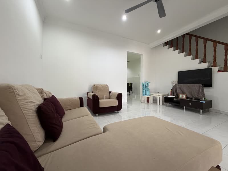 2-storey Terraced House for Sale in Taman Lapangan Melodi (Ipoh) - Jodie Kuan - LIVING AREA - PropertyGuru.com.my