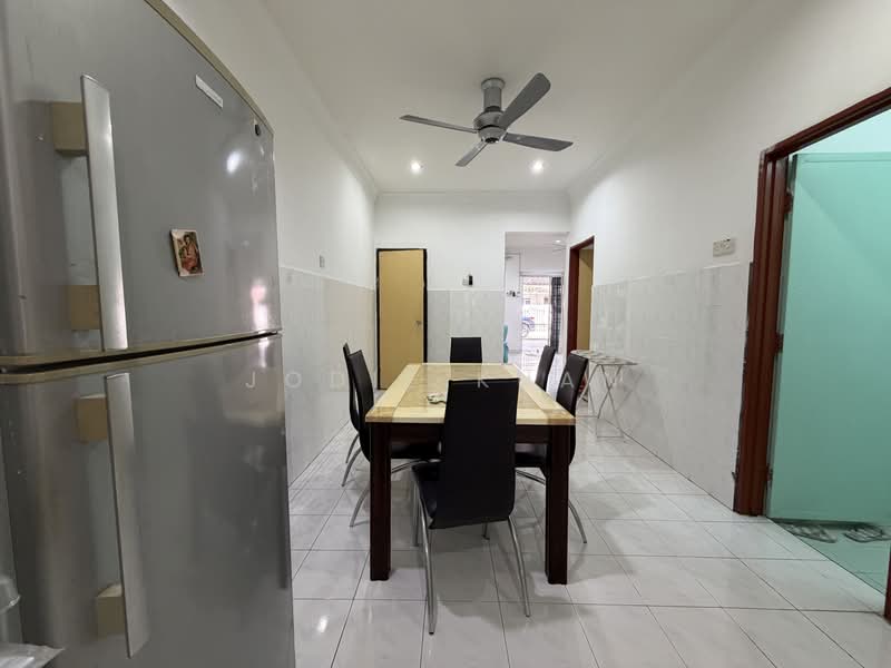 2-storey Terraced House for Sale in Taman Lapangan Melodi (Ipoh) - Jodie Kuan - DINING AREA - PropertyGuru.com.my